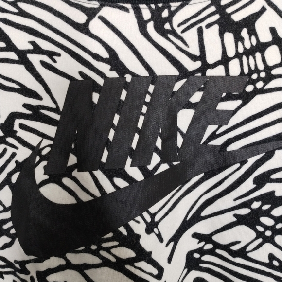 Nike Rally BF Sweatshirt Black White Abstract Women's size Small 726039-010 - Picture 2 of 7
